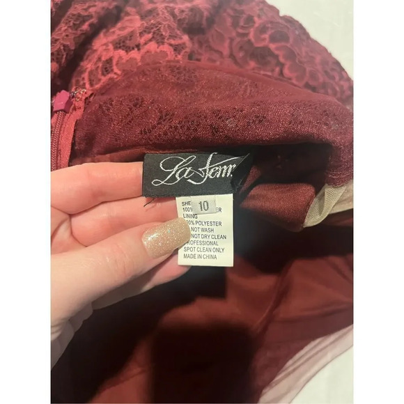 La Femme NEW NWT Boysenberry Lace Fit & Flare Cocktail Dress Size 10 - Picture 5 of 9